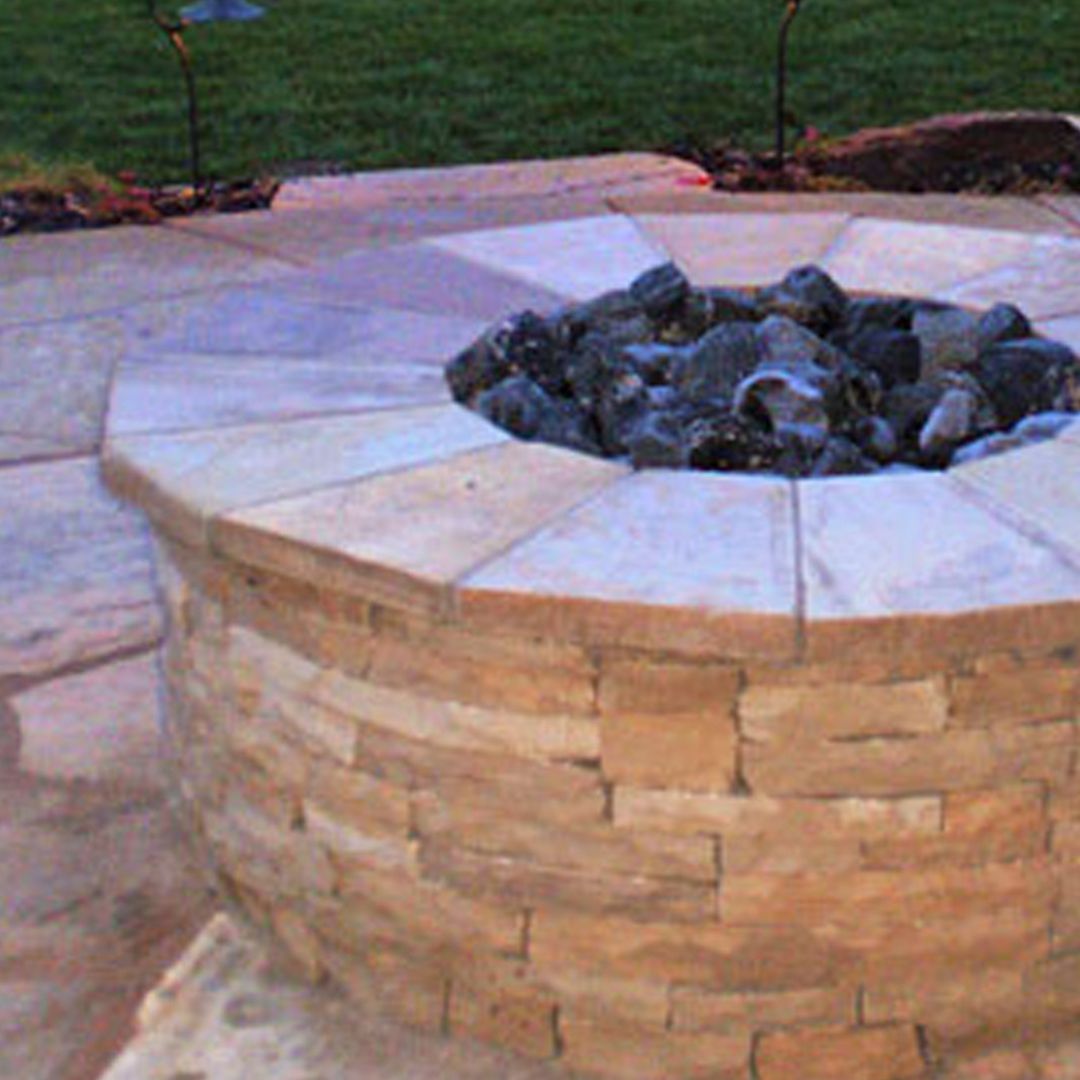 Outdoor fire pit installation and design Columbus dublin westerville (6)